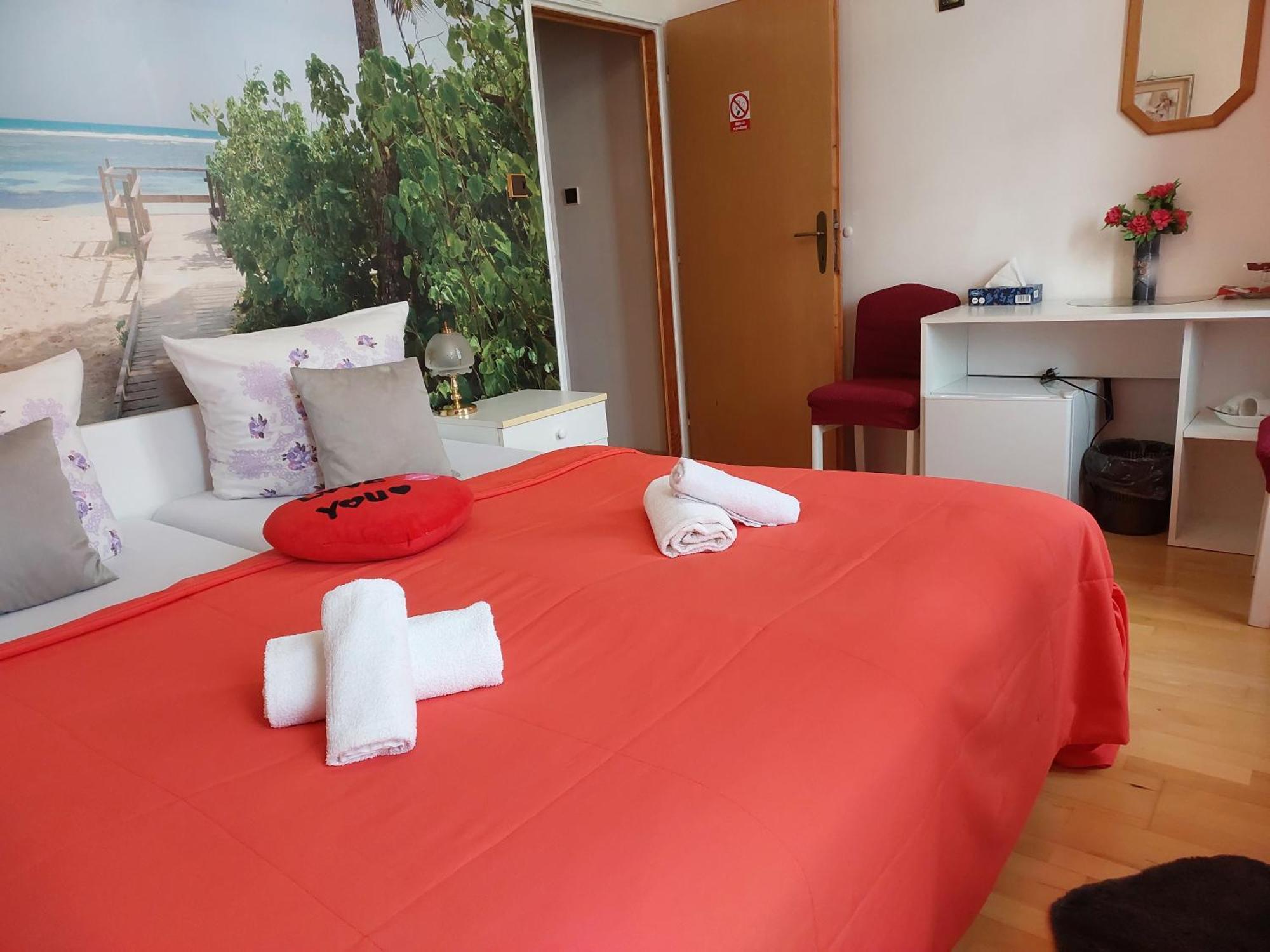 Hotel Asila 卡罗维发利 外观 照片